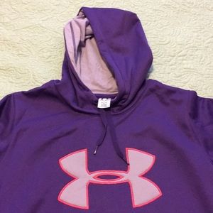 Pullover hooded sweatshirt